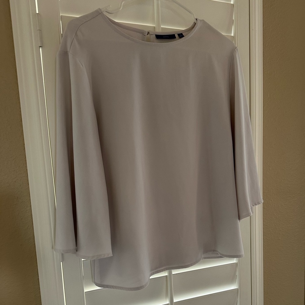 Apt. 9 Classic Creamy off White Blouse 3/4  Bell Sleeve Size Small